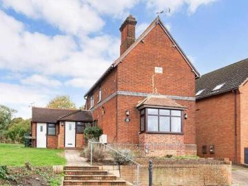 Lower Luton Road, St. Albans, 2 Bedroom Detached