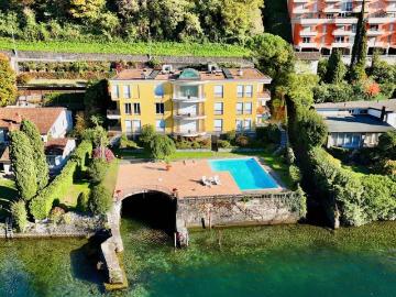 Luxus Apartment mit 143 m2 zu verkaufen Via Campione 35,...