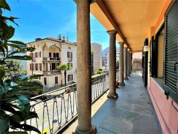 Luxus Apartment mit 5 Zimmer zu verkaufen in Lugano,...