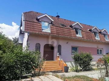 Luxus Haus mit 7 Zimmer zu verkaufen in Wr. Neustadt,...