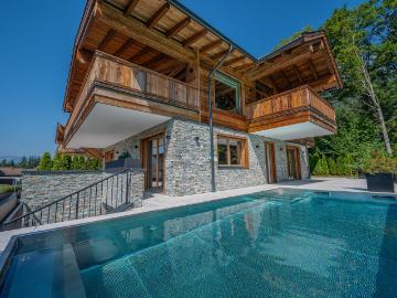 Luxuriöses Haus mit 4 Schlafzimmer zu verkaufen in...