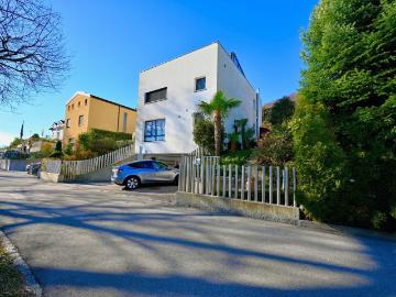 Luxuriöse 3 Zimmer Villa zu verkaufen in Via Quadrella...