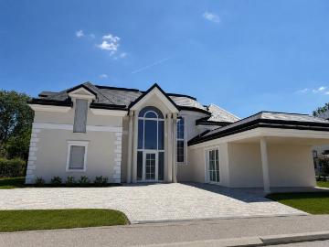Luxuriöse 7 Zimmer Villa zu verkaufen in 2483,...