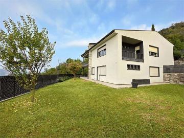 Luxuriöse 4 Schlafzimmer Villa zu verkaufen in Vacallo,...