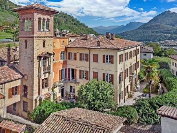 Luxuriöse 8 Schlafzimmer Villa zu vermieten in Piazza...