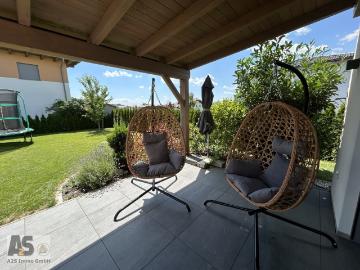 luxuriöse Doppelhaushälfte, 116qm WNFl + Doppel Carport...