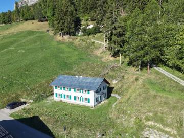 Luxuriöses Einfamilienhaus, 4 Zimmer, zu verkaufen in...