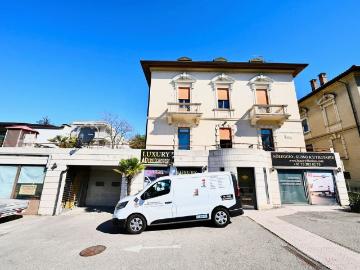 Luxuriöses Einfamilienhaus, 3 Schlafzimmer, zu verkaufen...