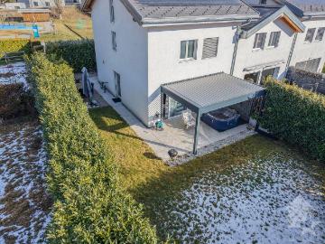 Luxuriöses Haus mit 4 Schlafzimmer zu verkaufen in St...
