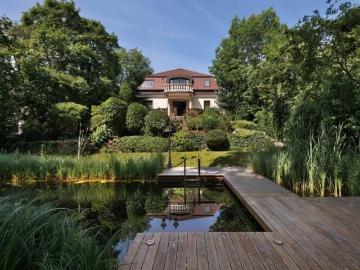 Luxuriöses Haus zu verkaufen in Maria Enzersdorf,...