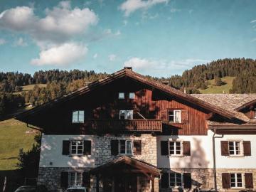 Luxuriöses Hotel, 37 Zimmer, zu verkaufen in 5742, Wald...