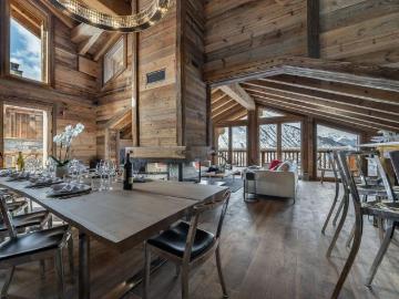 Luxuriöses 8 Schlafzimmer Chalet zu verkaufen Crans...