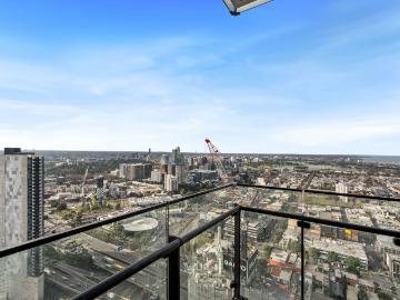 Luxury 2 Bedroom Apartment with Brand New Flooring &...