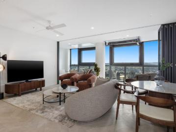 Luxury Fully Furnished 3 Bedroom Apartment in the Sought...