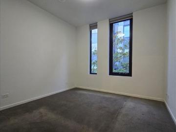 Luxury One Bedroom plus Study Apartment plus parking for...