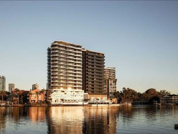 Luxury Living in the Heart of Surfers Paradise