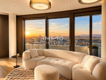 Luxury Residence with breathtaking Skyline Views:...