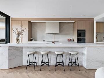 Luxury Townhouse Ready to Go!