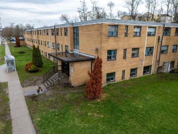 McDonnel Apartments Studio Apartment for Rent at 294...