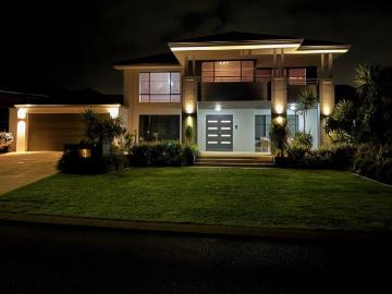 Magnificent Executive Family Home with Pool, Workshop...