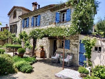 Magnifique Mas plein de charme à vendre à Roquefort les...