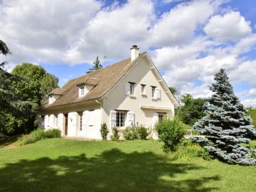 Maison 10 pièces 260 m²