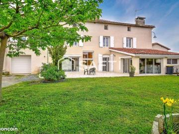 Maison 14 pièces 398 m²