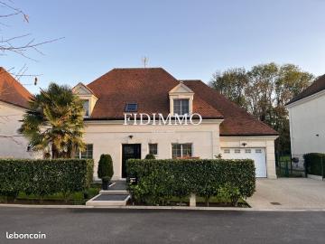 Maison 7 pièces 146 m²