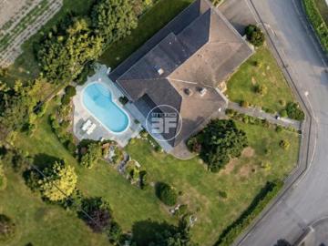 Maison 7 pièces 196 m²