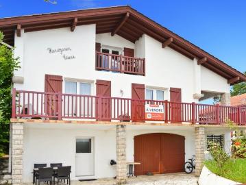 Maison 7 pièces 224 m²
