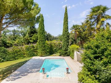 Maison de caractère avec piscine et vue dégagée à Saint...