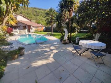 Maison 4 chambres 134m² avec piscine + garage double