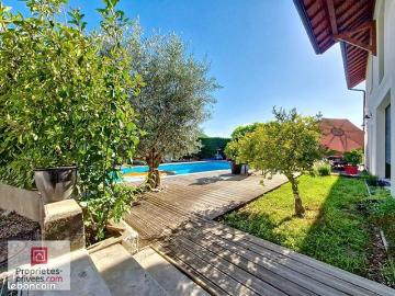 Maison 5 pièces 156 m²