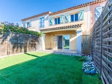 Maison 65 m² jardin stationnements