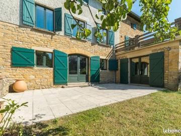 Maison 6 pièces 198 m²