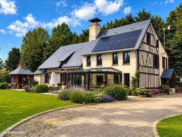 Maison 6 pièces 238 m²