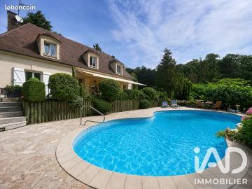 Maison 8 pièces 220 m²
