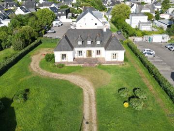 Maison 8 pièces 240 m²