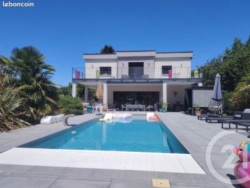 Maison 8 pièces 288 m²