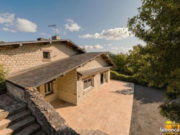 Maison 9 pièces 215 m²