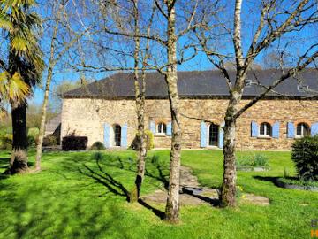 Maison avec jardin et terrasse