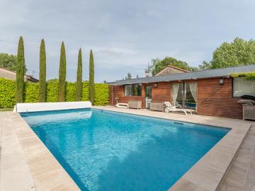 Maison avec piscine et jardin