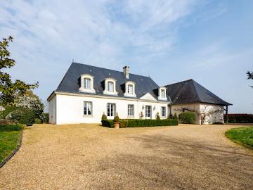 Maison avec piscine et jardin
