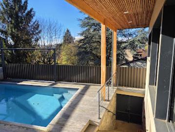 Maison avec piscine et terrasse