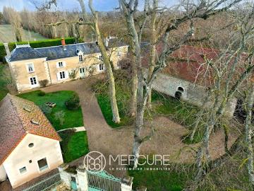 Maison avec piscine et jardin