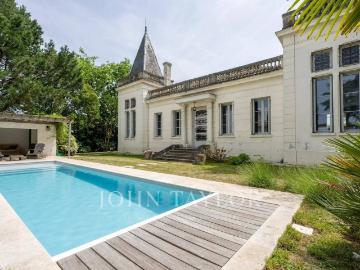 Maison de 7 pièces de luxe en vente à Bordeaux, France