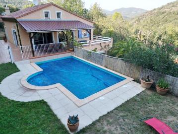 Maison de 7 pièces de luxe en vente à Reynès, France