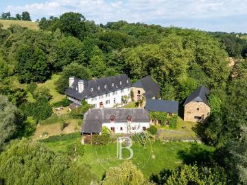 Maison de luxe de 13 pièces en vente à Pau, France