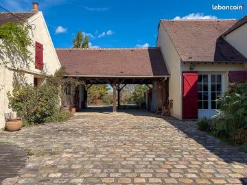 Maison de charme du 19ème avec piscine, dépendance et...