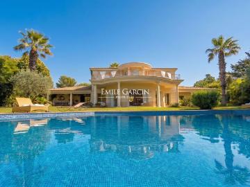 Maison de luxe de 9 pièces en vente à Marseille,...